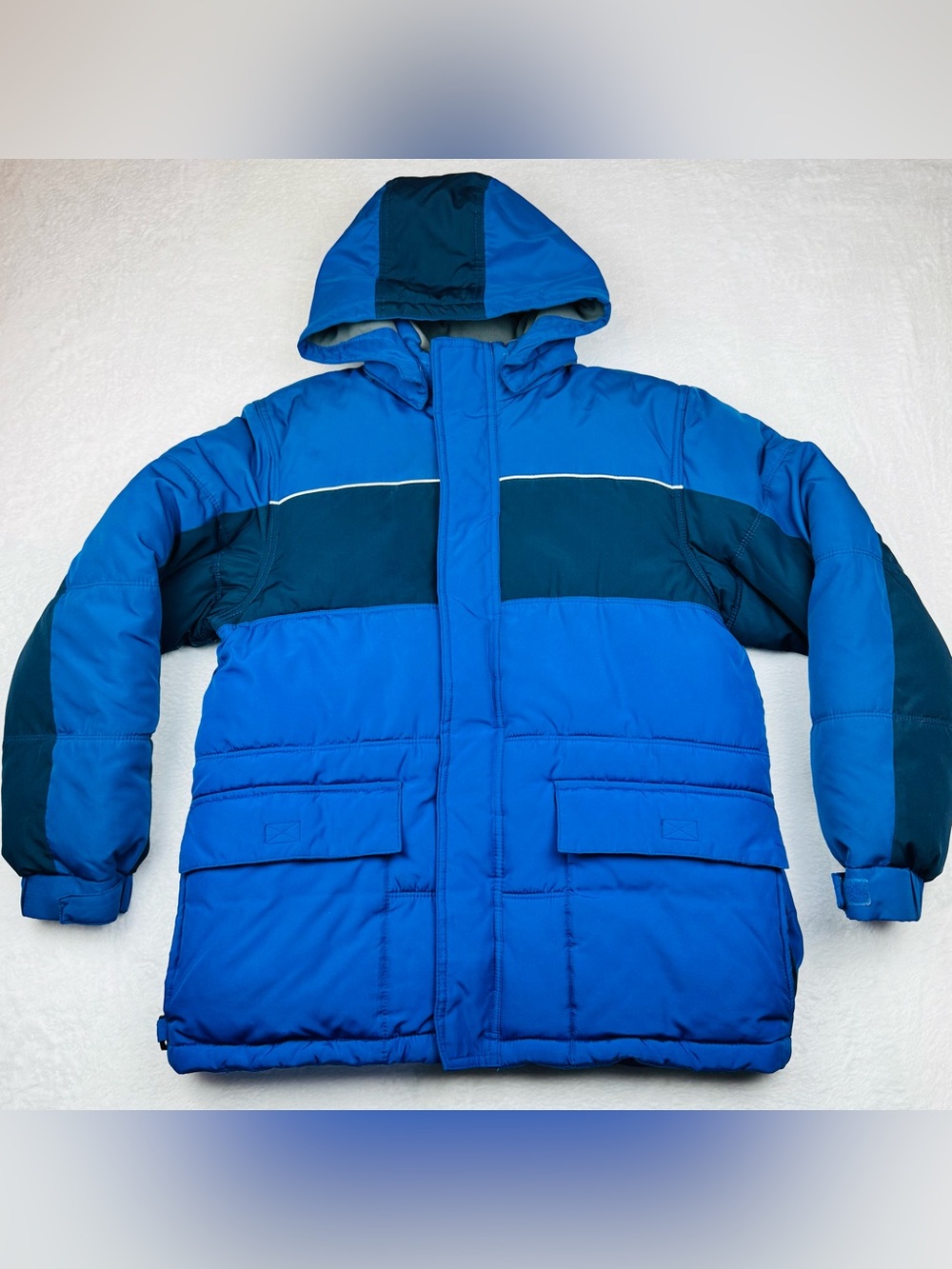 Old Navy Boys Winter Coat. Size XL (14-16). Royal/ Navy Blue. Removable hood.